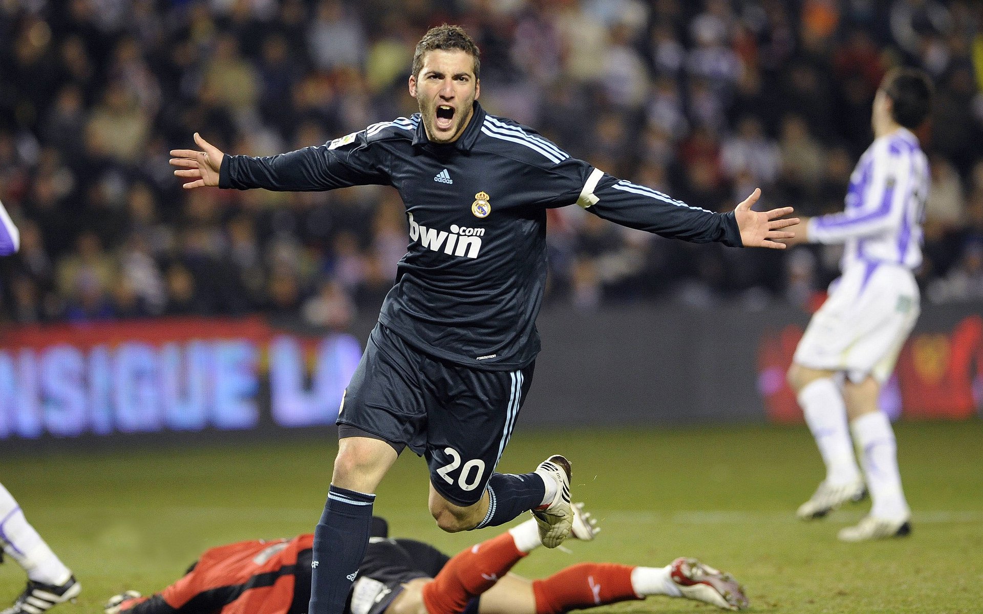 随机意甲:国际米兰2-2战平拉齐奥,卢卡库和卡拉莫扳平比分,卡卢卢 米兰