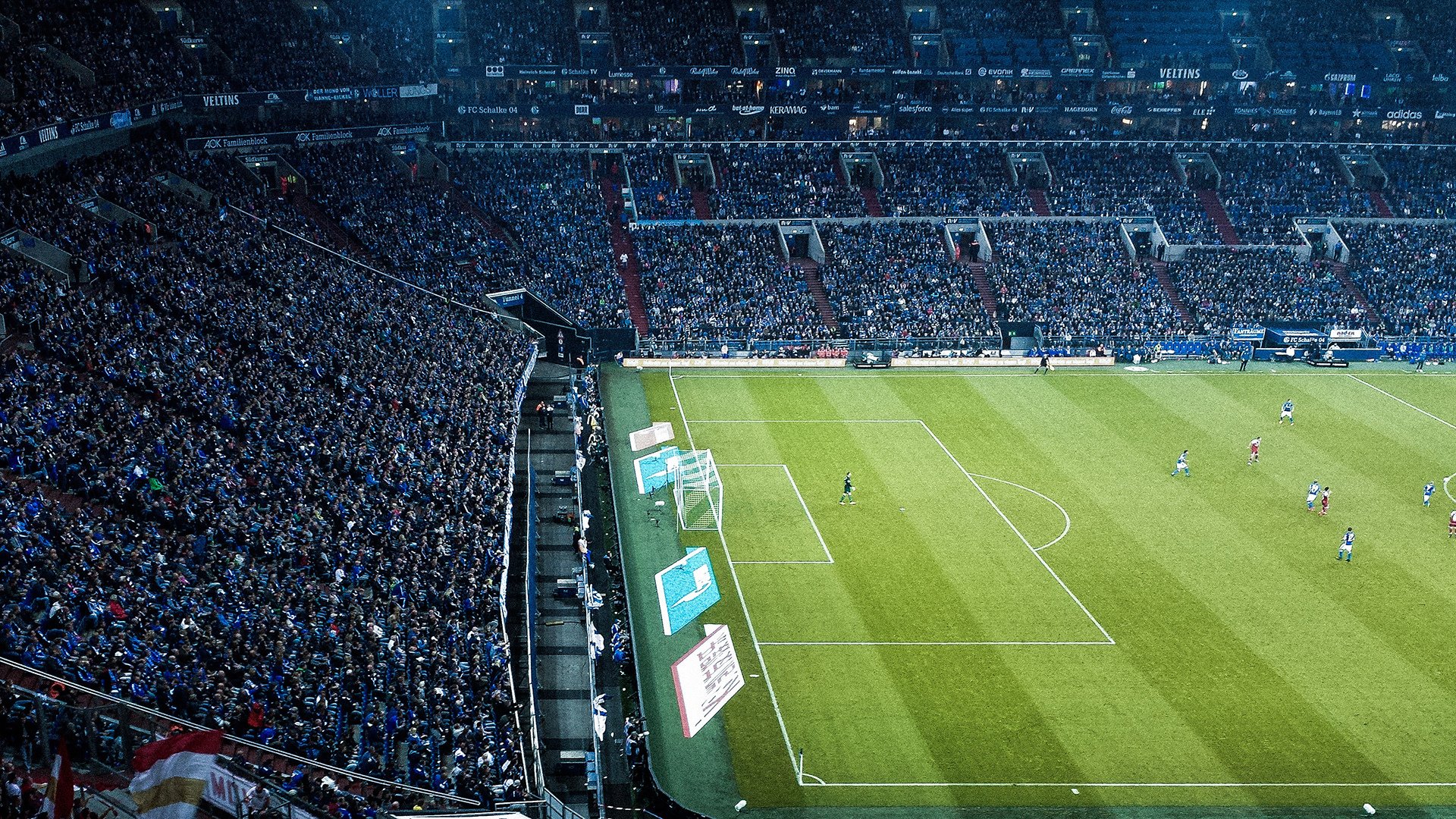 -“高新体育中心网球赛:无数精彩回合点燃赛场”